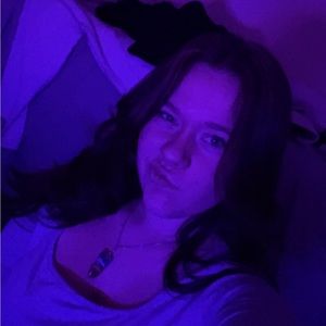 Meet your Posher, Launa